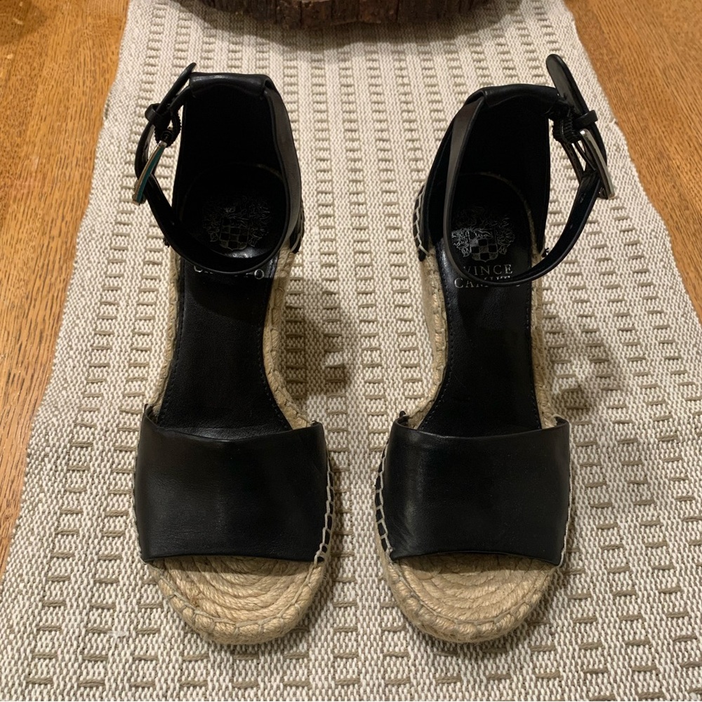 Vince Camino Leera Black Wedges Size 6